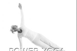 Brigitte-poweryoga500.650.py-zw.jpg